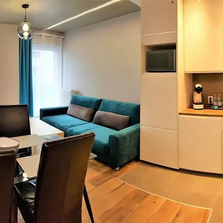 B&f Business & Family Nalkowskiej * ポズナン